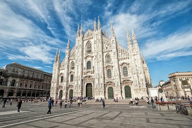 Elevated Ecstasy: Duomo Discovery & Rooftop Marvels! - A Deep Dive into the Duomo Experience