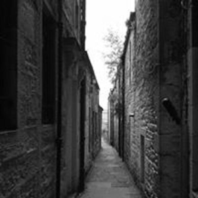 Elgin: In and out the Dusty Closes - The Value of This Tour