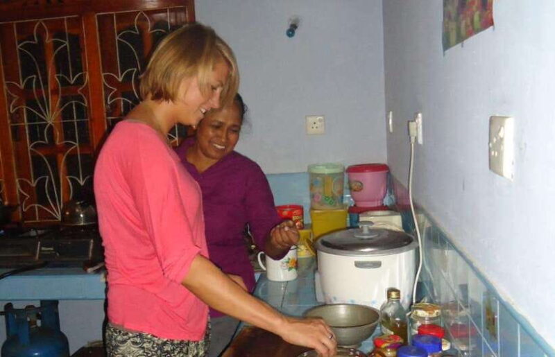 Ella: Cooking Class with Mom at Ella Cool Air Inn - The Authentic Flavor of Sri Lankan Cooking