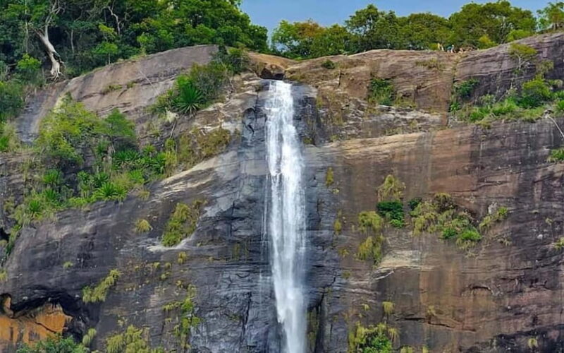 Ella: Ravana and Upper Diyaluma Falls Guided Tour - Key Points