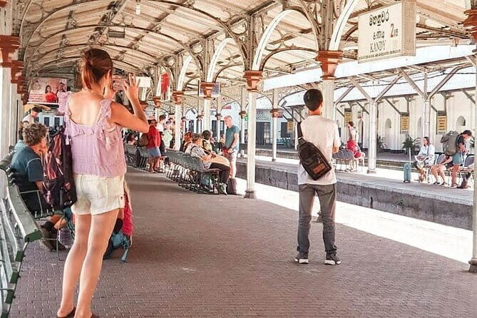 Ella to Nanu Oya train ride on (Train No: 1006 "Podi Menike") - Key Points