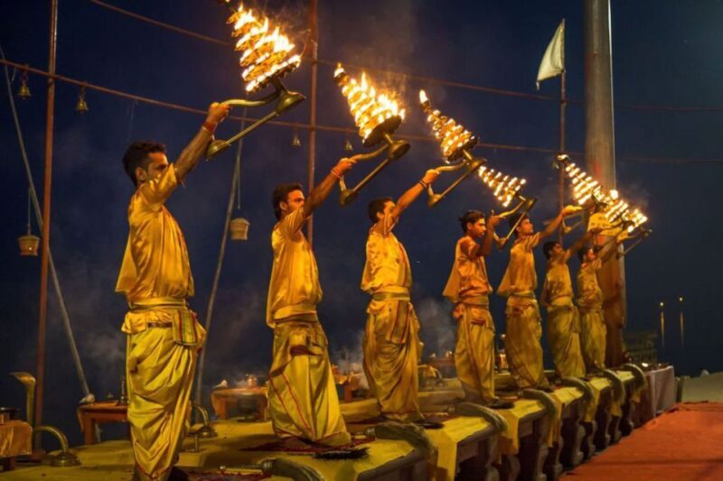 "Set out on a spiritual odyssey of Varanasi" - Key Points