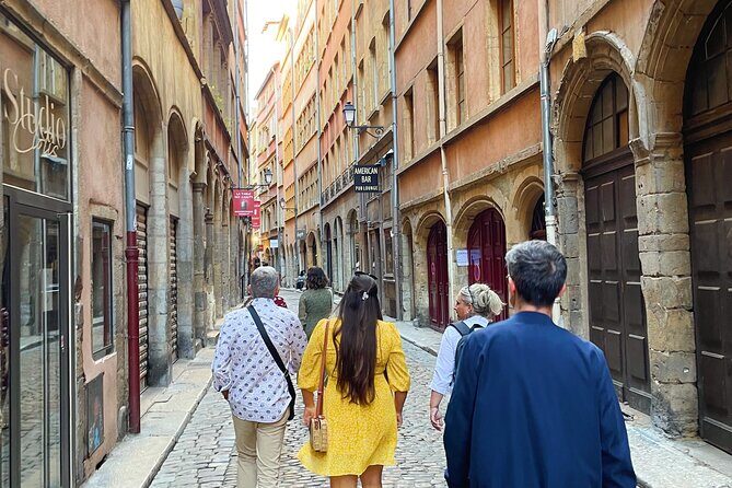Embark on an aperitif journey through the old town - Who Should Consider This Tour?