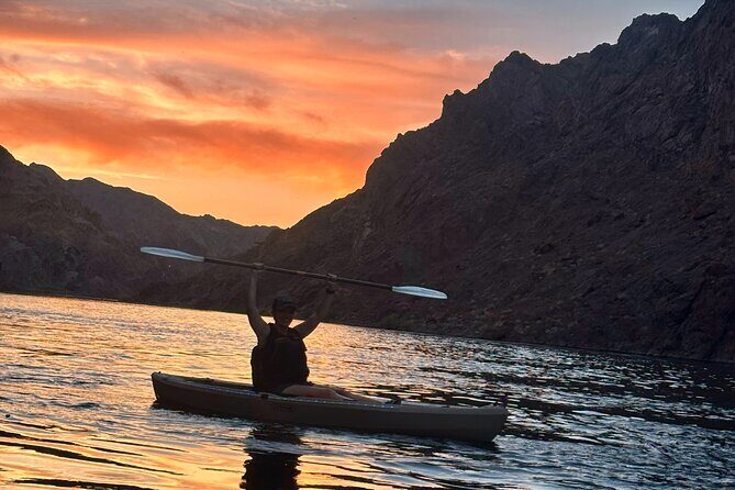 Emerald Cave Sunset Glow Kayak Tour: 3 Caves, Wildlife & Lights - Who Should Consider This Tour?