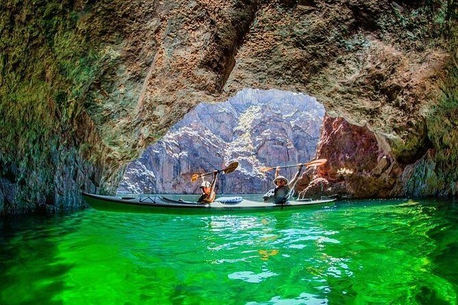 Emerald Cave Tour - The Details of the Emerald Cave Kayak Tour: What You Need to Know