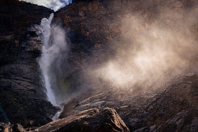Emerald Lake,Natural Bridge, Wapta Falls & Takakkaw Falls in Yoho - Who Will Love This Tour?