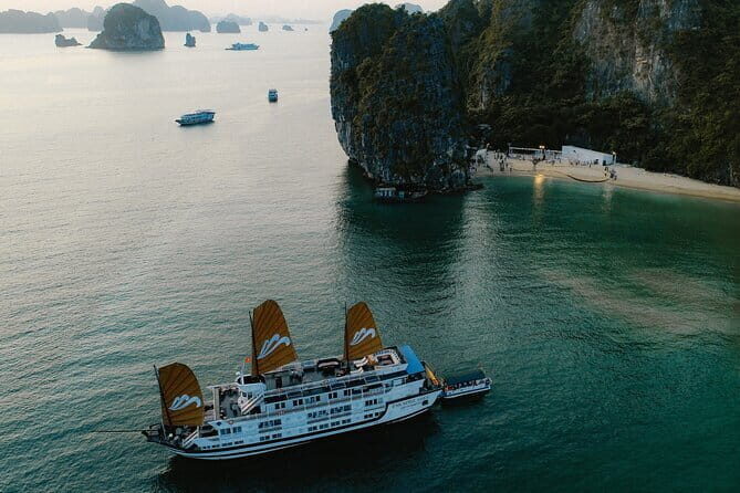 Emeraude Cruise 2 days 1 night Ha Long Bay Tour - The Sum Up