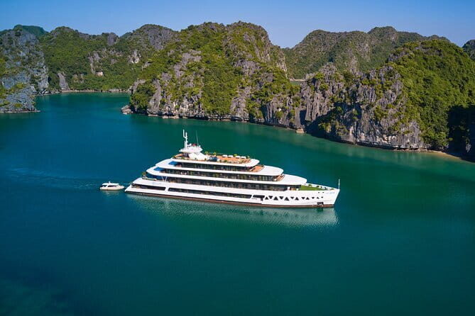 Emeraude Cruise 2 days 1 night Ha Long Bay Tour - FAQ