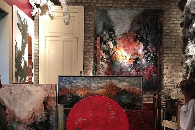 Emerging Artist Art Buying Tour in London - A Closer Look at the Experience