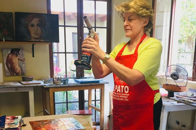 Encaustic painting workshops with Ezshwan Winding - Key Points