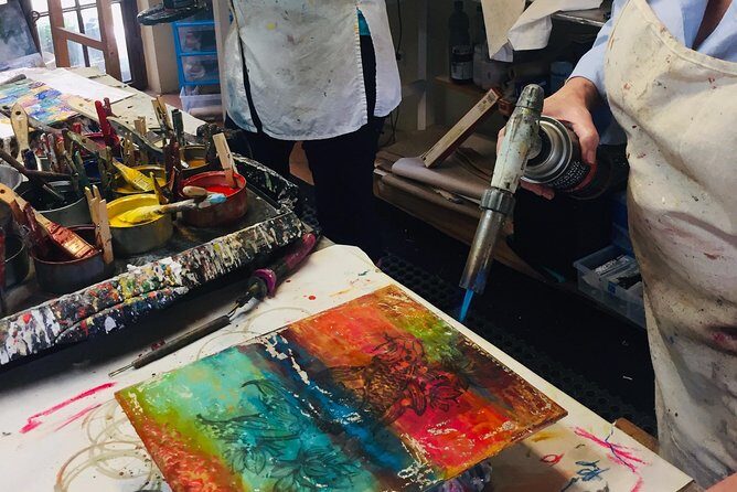 Encaustic painting workshops with Ezshwan Winding - Practicalities and Considerations