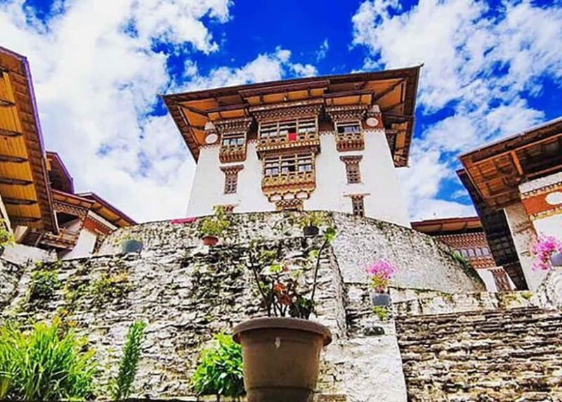 Enchanting Bhutan tour with Guide 1 week Tour from Thimphu - FAQs