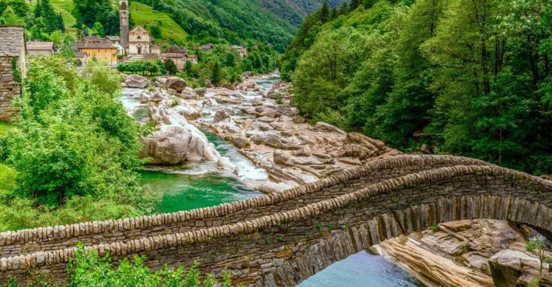 Enchanting Switzerland: Verzasca Valley and Ascona from Como - The Transport: Comfort and Practicality