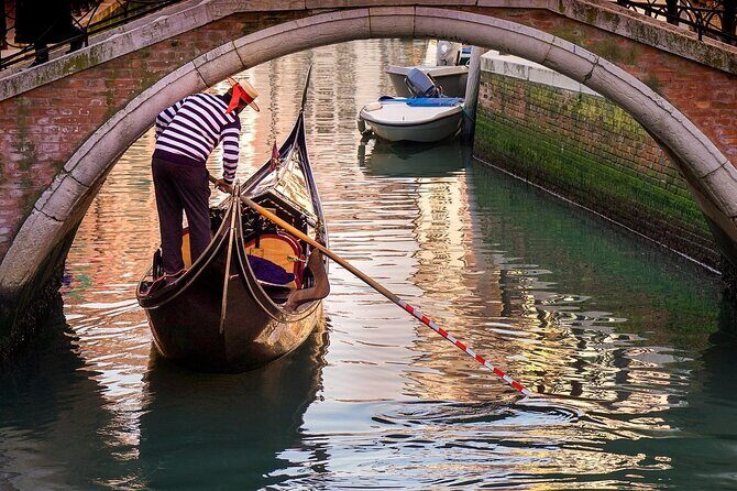 Enchanting Venice: Private Gondola Experience - Authenticity and the Hidden Charm of Venice’s Waterways