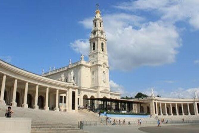 Enchantments of the Sanctuary of Fatima Batalha and Obidos in Lisbon - Who Will Love This Tour?