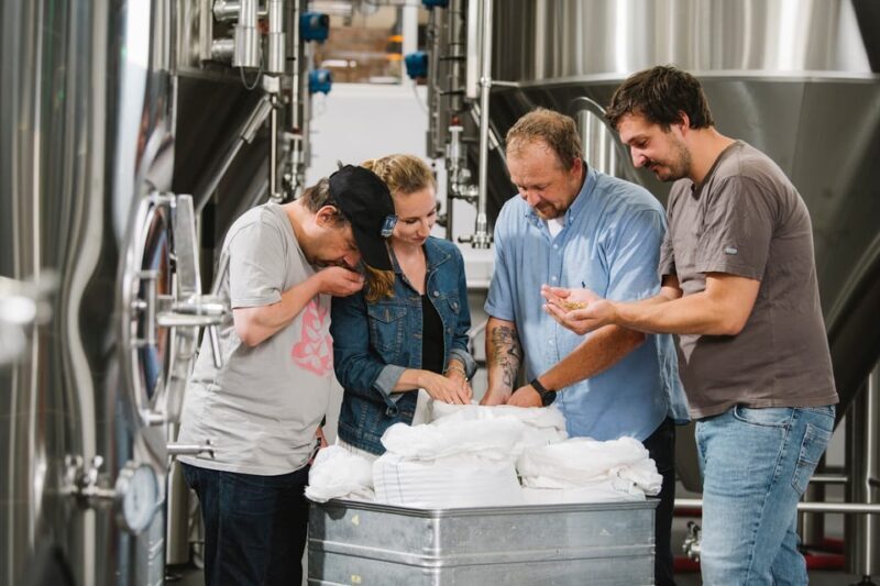 English Guided Brewery Tour in Munich beertasting 4 beers - Key Points