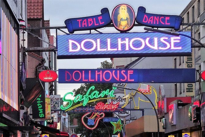 English guided Tour of the "Sinful Mile" Reeperbahn and Red Light District - Practical Details and What to Expect