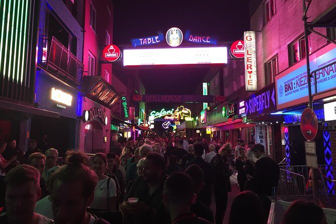 English guided tour Reeperbahn "Red light and Offence" - An In-Depth Look at the Reeperbahn Tour