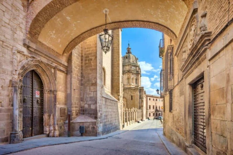 English Tour Toledo Complete with Patio-Palace House - Frequently Asked Questions