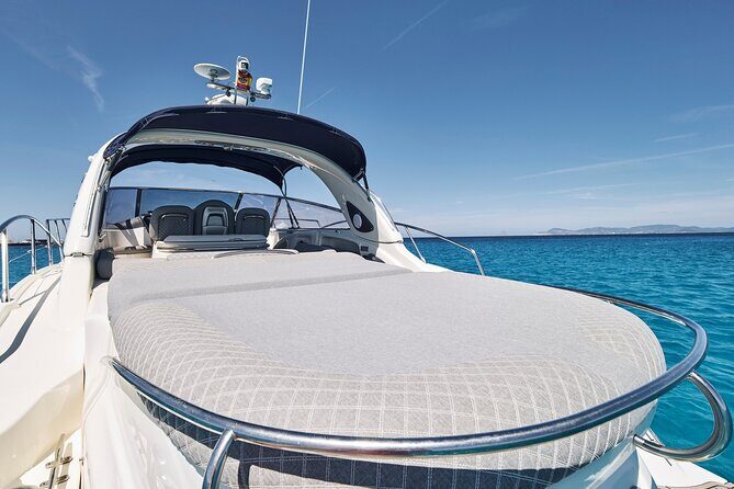 Enjoy an unforgettable experience with the Elegant CRANCHI 47 - Summary: Why Choose This Yacht Tour?