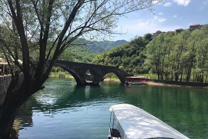 Enjoy Private Transfers by Car or Van from Podgorica Airport to Budva or Becici - Key Points
