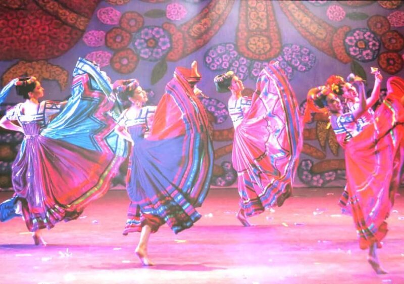 Enjoy the Folkloric Ballet at the Palacio de Bellas Artes - FAQs