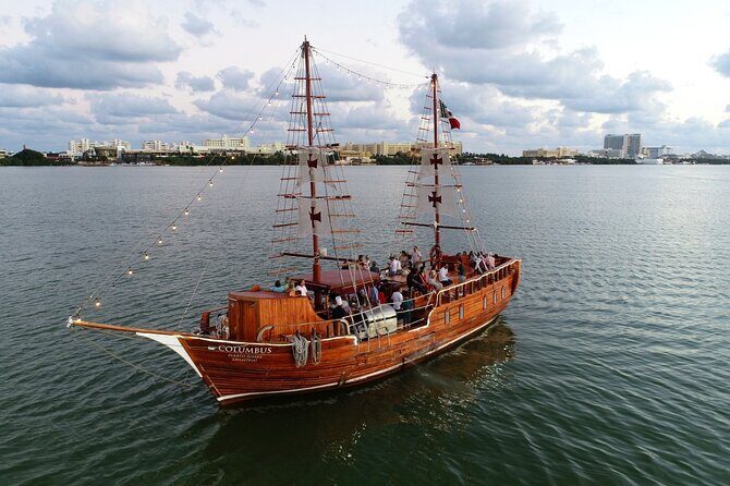 Enjoy The Spanish Galeon with a Romantic Night Dinner in Cancun - Who Should Consider This Tour