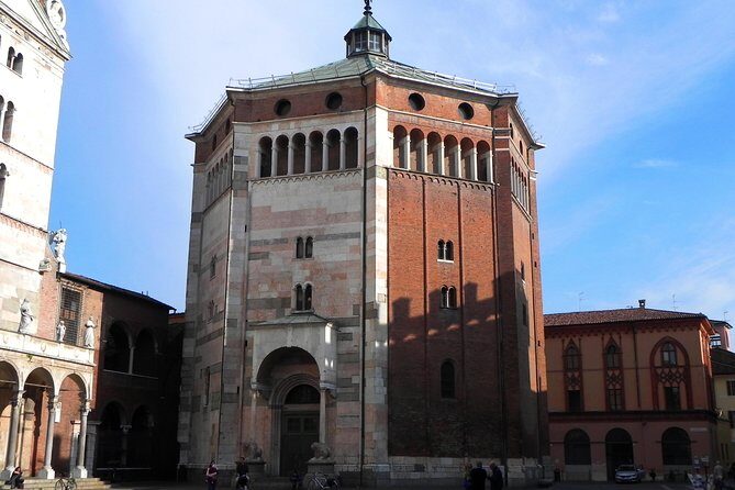 Entrance Torrazzo + Baptistery - FAQ