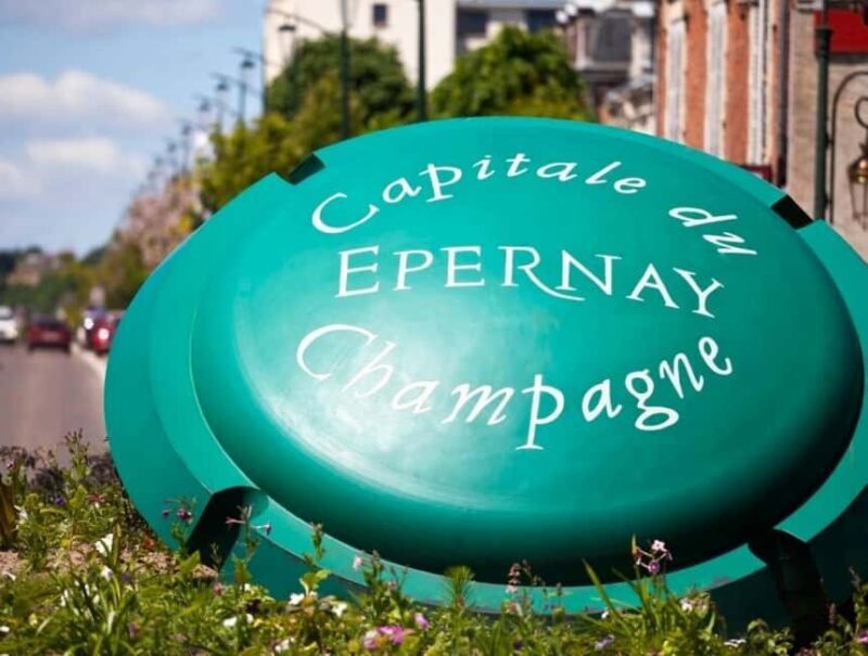 Epernay: Private Guided Tour of the Heart of Champagne - A Closer Look at the Épernay Tour