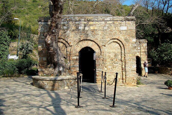Ephesus and Virgin Mary House Private Tour with Lunch and Pickup - Enjoying Local Flavors and Crafts in Selcuk