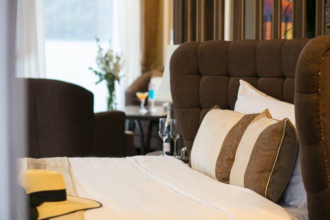 Era Cruise 2 day Explore Halong Bay and Lan Ha Bay from Hanoi - An In-Depth Look at the Era Cruise 2-Day Experience