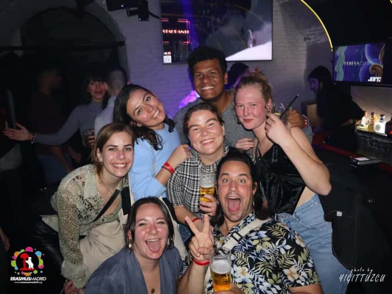 Erasmus,Internationals Madrid All-Uni Welcome Party Pubcrawl - The Experience from a Traveler’s Perspective