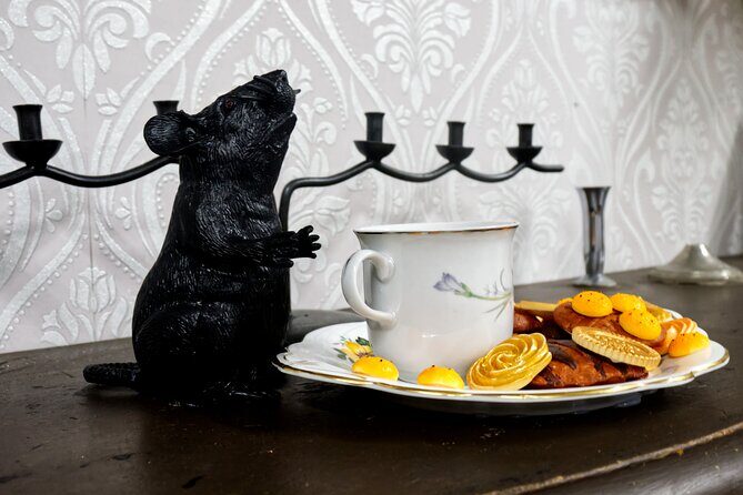 Escape Room Experience Lady Luna's Cottage of Mysteries - Key Points