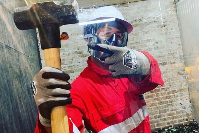 Escape Room Smash Room and Axe Throwing Package - FAQs