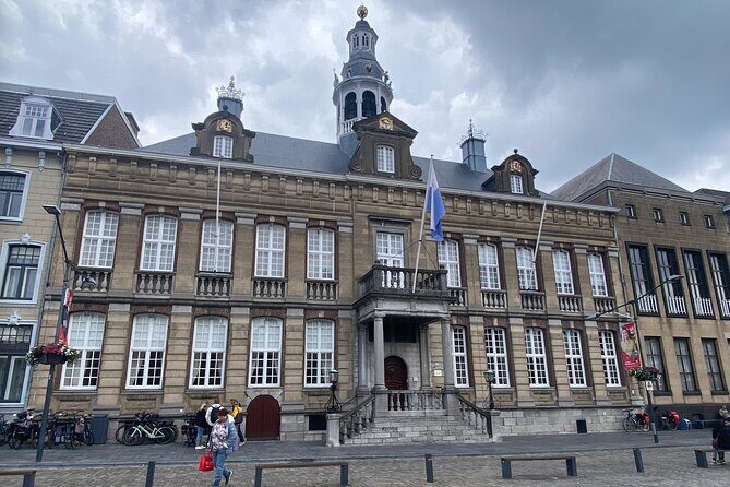 Escape The City Roermond City Walk With Puzzles - FAQs