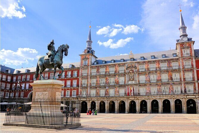 Escape the Inquisition in Madrid Exploration Game - Key Points