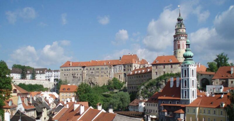 eský Krumlov: 2 Hour Private Walking Tour with Guide - A Closer Look at the Cesky Krumlov Private Walking Tour