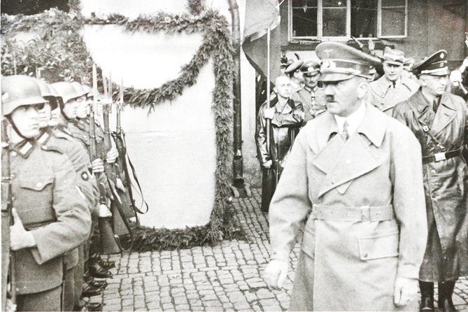 eský Krumlov 20th century tour - FAQ