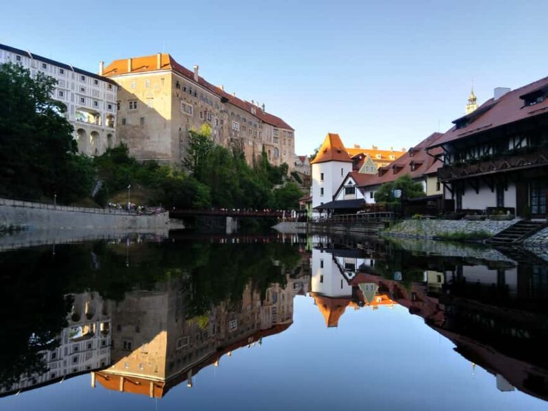 eský Krumlov: Private Guided Walking Tour - Key Points