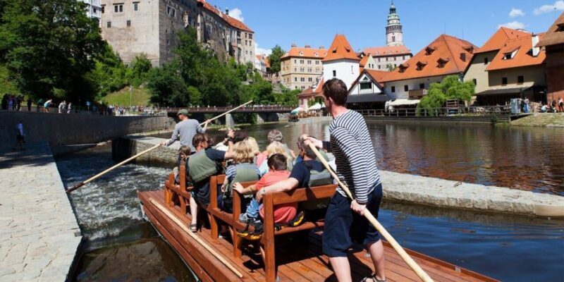 eský Krumlov: Wooden Raft River Cruise - FAQs