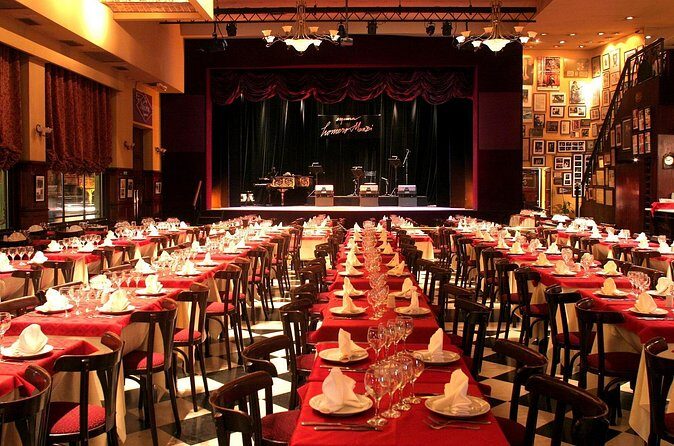 Esquina Homero Manzi Tango Show with Optional Transfer and Dinner - FAQs