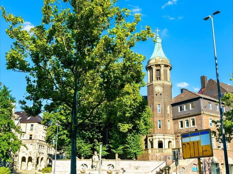 Essen: Express Walk with a Local in 60 minutes - A Close Look at the Essen Express Walk