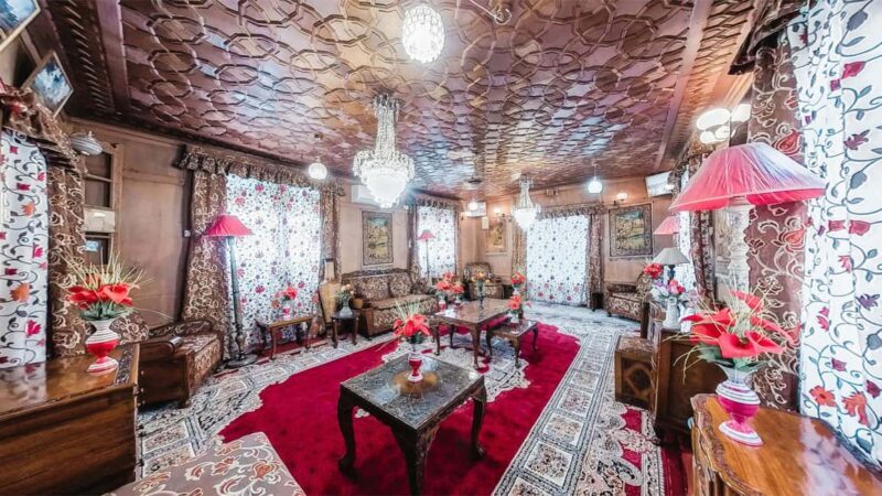 Essence of Kashmir 5 days 4 Night Accommodation With Tours - The Experience: A Day-by-Day Perspective