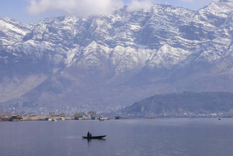 Essence of Kashmir 5 days 4 Night Accommodation With Tours - Who Should Consider This Tour?