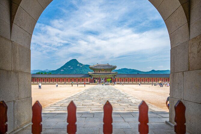 Essence of Seoul, Full Day City tour - Detailed Breakdown of the Itinerary