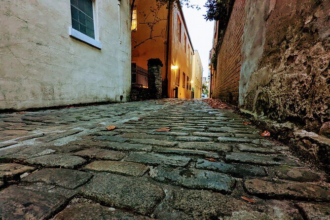 Estes Method Blindfolded Ghost Hunt - A Detailed Look at the Ghost Hunt Experience in Charleston