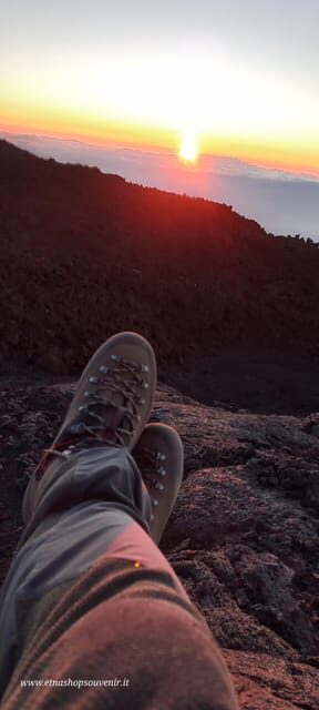 Etna: "The path among the lavas". Trekking on Mount Etna at 3000 m - The Practicalities