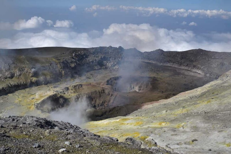 ETNA VOLCANO: Escursione sui crateri sommitali con bus 4x4 - An In-Depth Look at the Mount Etna Experience