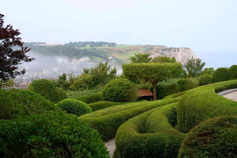 Etretat - Garden of Etretat & Cliffs - Voyage Privé - Who Should Consider This Tour?