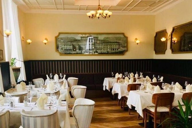 Evening at Schönbrunn Palace Vienna: 3-course Dinner and Concert - FAQ